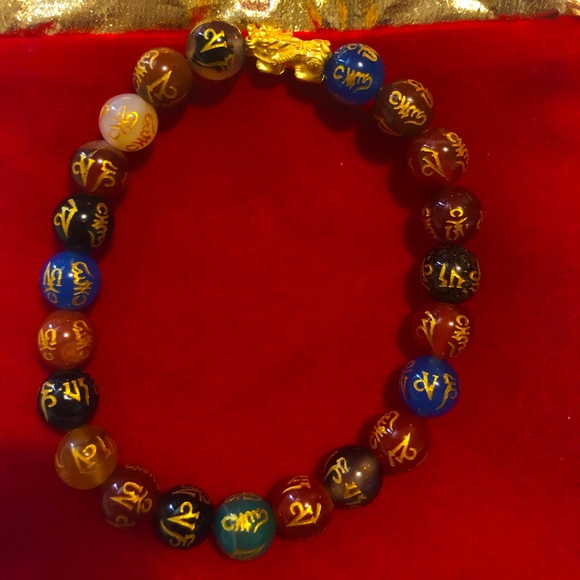 NWOT FENGSHUI PIXIU COLOURFUL WEALTH BRACELET - Picture 1 of 4